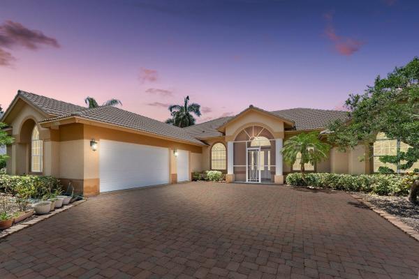 Meadowood Golf & Tennis Club, 9517 Laurelwood Ct, Fort Pierce, Florida 34951, image 1