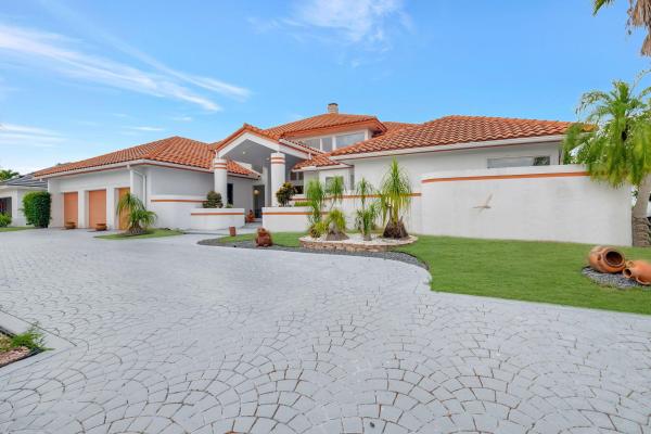 Stonebridge Golf & Country Club, 10498 Stonebridge Blvd, Boca Raton, Florida 33498, image 1