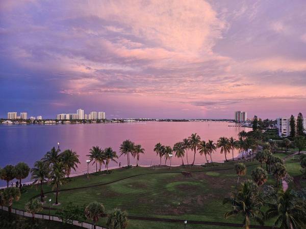 Lake Harbour Towers East, 801 Lake Shore Dr #814, Lake Park, Florida 33403, image 1