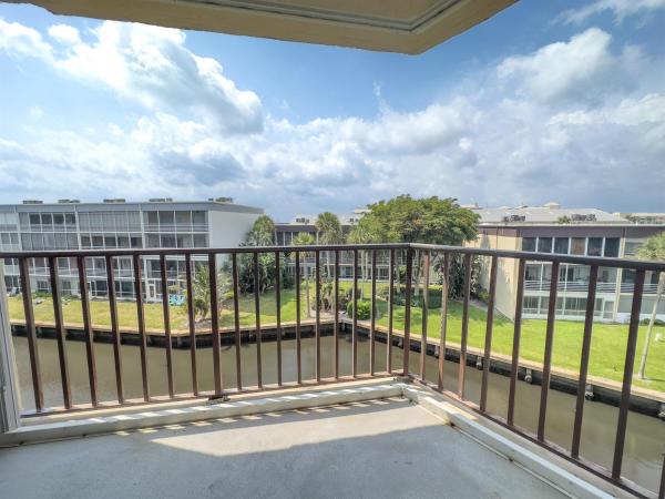 Hidden Harbour Of The Palm Beaches, 896 N Federal Hwy #425, Lantana, Florida 33462, image 1