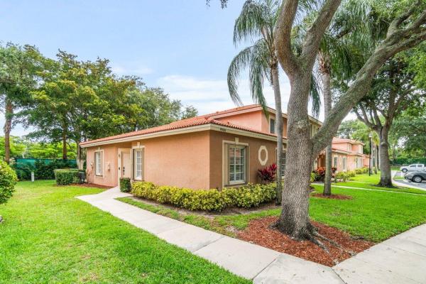 Santa Cruz, 9906 Kamena Cir, Boynton Beach, Florida 33436, image 1
