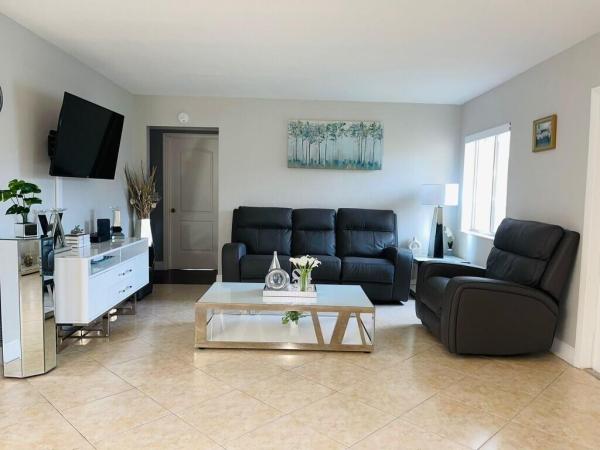 Pine Ridge South 2, 236 Pine Hov Cir #D-1, Greenacres, Florida 33463, image 1