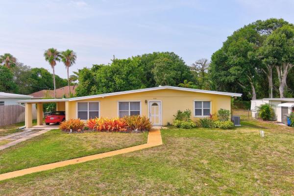 Maravilla Terrace, 1606 Yosemite Ct, Fort Pierce, Florida 34982, image 1