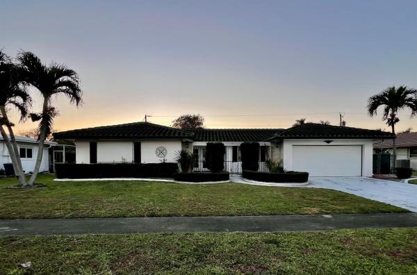 University Park Country Club Estates, 103 St Cloud Ln, Boca Raton, Florida 33431, image 1