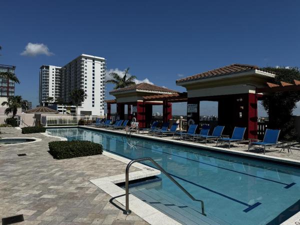 The Whitney, 410 Evernia St #829, West Palm Beach, Florida 33401, image 2