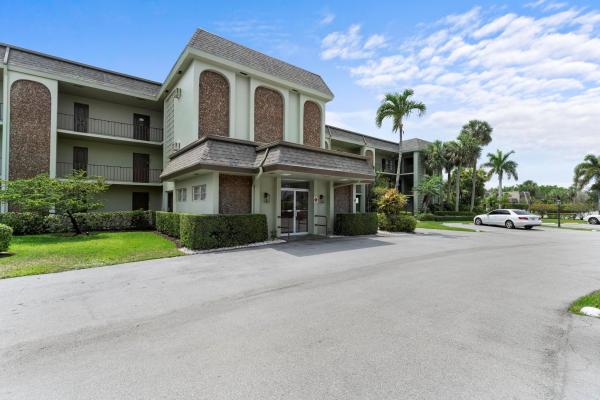 Gefion Court At The Fountains Of Palm Beach, 4500 Gefion Ct #206, Lake Worth Beach, Florida 33467, image 1