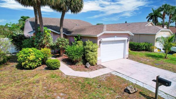 Boynton Lakes North, 70 Paxford Ln, Boynton Beach, Florida 33426, image 1