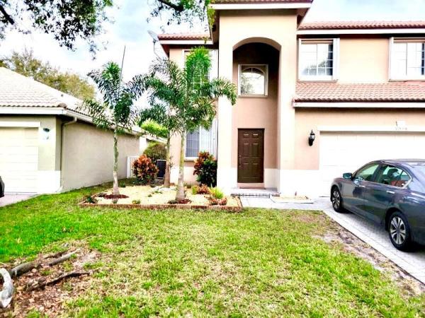 Sandpiper Landing, 6534 Sandpiper Dr, Coconut Creek, Florida 33073, image 1