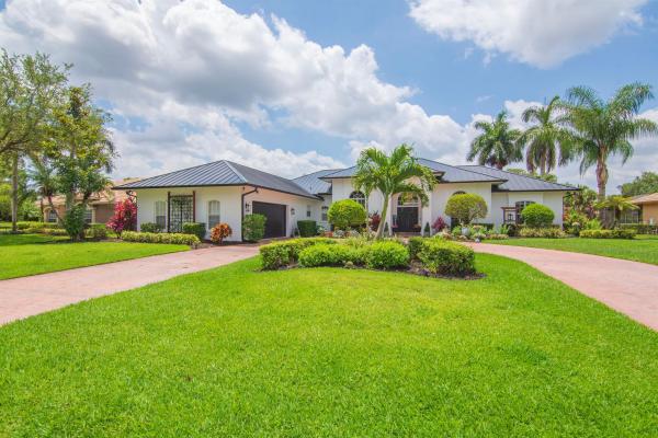 Meadowood Golf & Tennis Club, 9515 Laurelwood Ct, Fort Pierce, Florida 34951, image 1