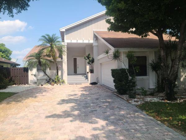 Lakes Of The Meadow, 5131 SW 151st Pl, Kendall West, Florida 33185, image 2