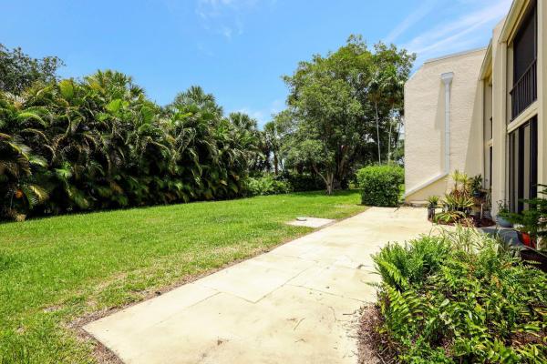 Garden Court Villas, 1823 Presidential Way #E101, West Palm Beach, Florida 33401, image 2