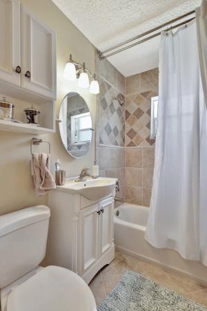 Lakeview Manors, 127 Lakeview Ave, Lantana, Florida 33462, image 1
