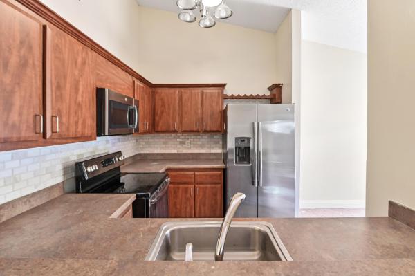 Springdale, 433 Springdale Cir, Palm Springs, Florida 33461, image 2