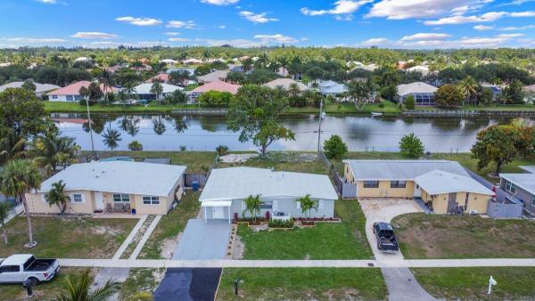 Palm Beach Colony, 853 Hibiscus Dr, Royal Palm Beach, Florida 33411, image 2