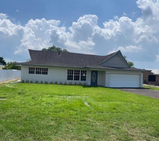 Steele, 1033 SE 2nd St, Belle Glade, Florida 33430, image 1