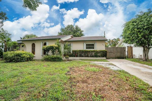 Jupiter River Manor, 910 Seneca St, Jupiter, Florida 33458, image 1