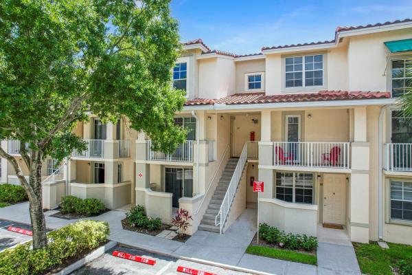 Village At Abacoa, 4850 Chancellor Dr #11, Jupiter, Florida 33458, image 1