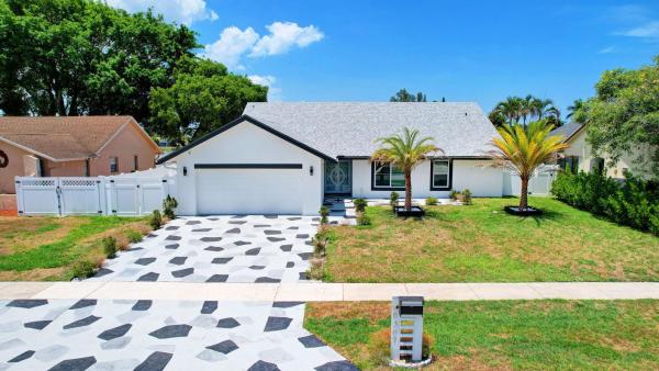Lakes Of Lantana, 8387 Myakka Ct, Lake Worth Beach, Florida 33467, image 1