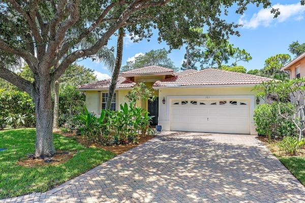 Hidden Hollow, 121 Hidden Hollow Dr, Palm Beach Gardens, Florida 33418, image 1