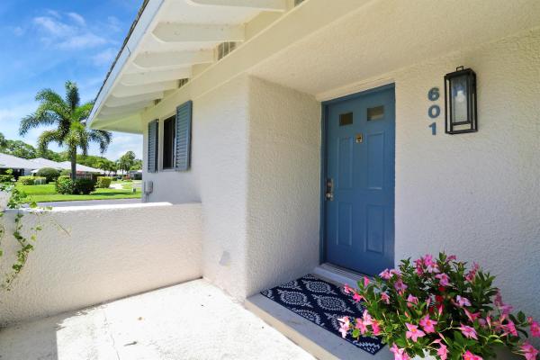 Club Cottages, 601 Club Dr, Palm Beach Gardens, Florida 33418, image 1
