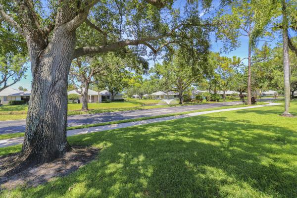Club Cottages, 601 Club Dr, Palm Beach Gardens, Florida 33418, image 3