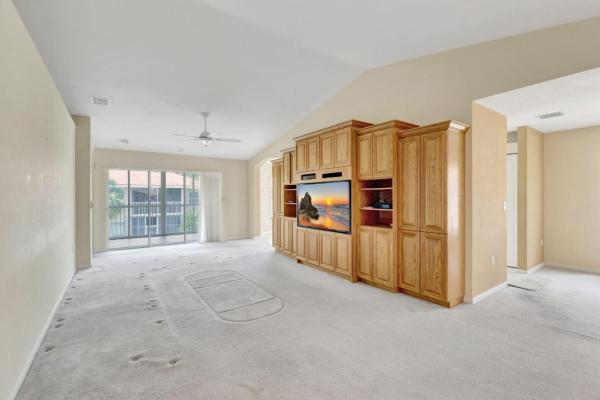 Crystal Pointe At Coral Lakes, 12423 Crystal Pointe Dr #202, Boynton Beach, Florida 33437, image 2