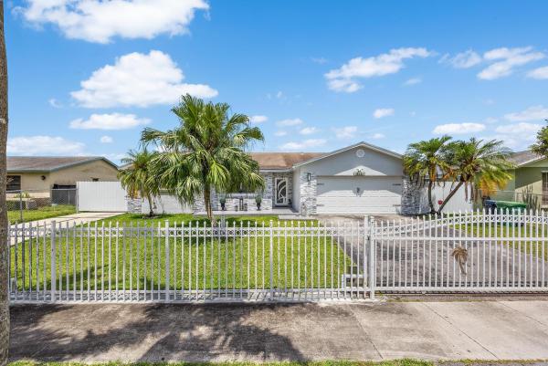 Meadow Wood Manor, 26522 SW 122nd Ct, Three Lakes, Florida 33032, image 1