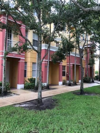 Shoma Townhomes At Royal Palm Beach, 2404 Shoma Dr, Royal Palm Beach, Florida 33414, image 1