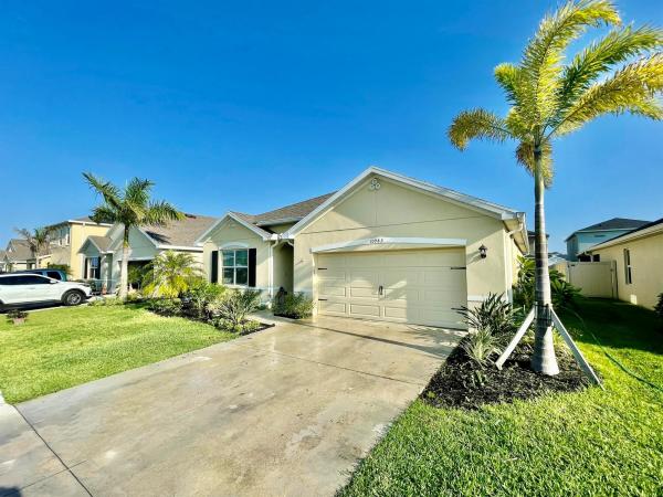 Crosstown Commons, 10983 SW Tessili Way, Port St. Lucie, Florida 34987, image 1