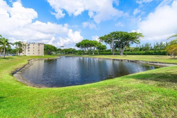 Huntington Lakes 2, 14307 Bedford Dr #103, Delray Beach, Florida 33446, image 2