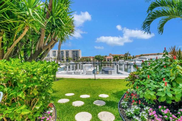 Yacht & Racquet Club Of Boca Raton, 2677 N Ocean Blvd #Th22, Boca Raton, Florida 33431, image 1
