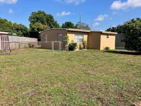 San Castle, 3901 Plum Tree Dr, Lake Worth Beach, Florida 33462, image 1
