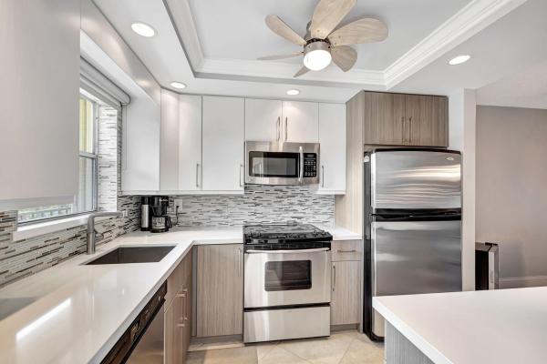 Hampton Gardens, 804 SE 7th St #206, Deerfield Beach, Florida 33441, image 1