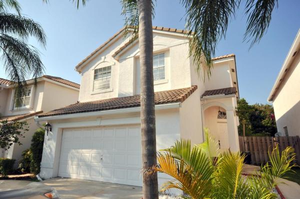 The Islands At Lake Charleston, 6811 Sugarloaf Key St, Lake Worth Beach, Florida 33467, image 1