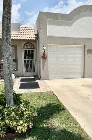 Town Villas At Moon Lake, 9275 Flynn Cir #6, Boca Raton, Florida 33496, image 1