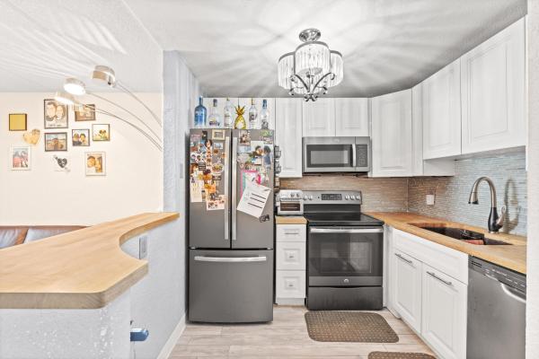 Village Green 4, 2000 Springdale Blvd #108, Palm Springs, Florida 33461, image 1