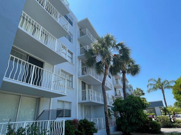 Breakwaters Of The Palm Beaches, 500 Executive Center Dr #3-J, West Palm Beach, Florida 33401, image 1