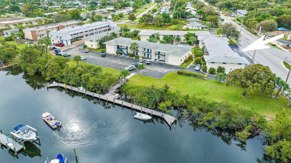 Earman Villas, 510 Prosperity Farms Rd #2b, North Palm Beach, Florida 33408, image 1