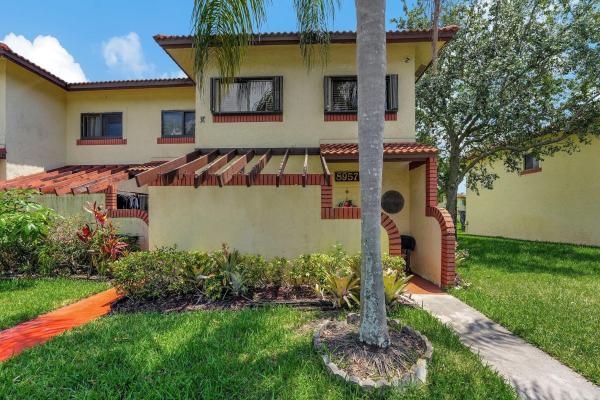 Sunblest Townhomes, 8957 Springtree Lakes Dr, Sunrise, Florida 33351, image 1