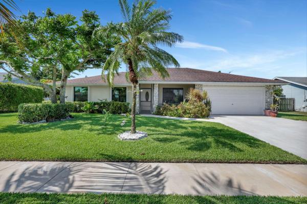 Huntington Woods, 172 Roycourt Cir, Royal Palm Beach, Florida 33411, image 1