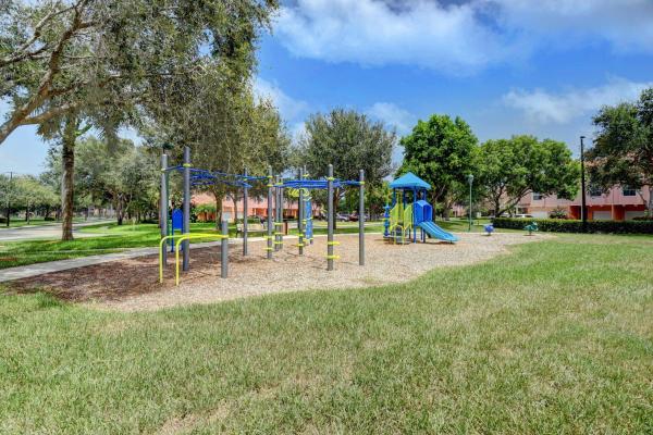 Tierra Verde At Delray Beach, 2018 Alta Meadows Ln #405, Delray Beach, Florida 33444, image 2