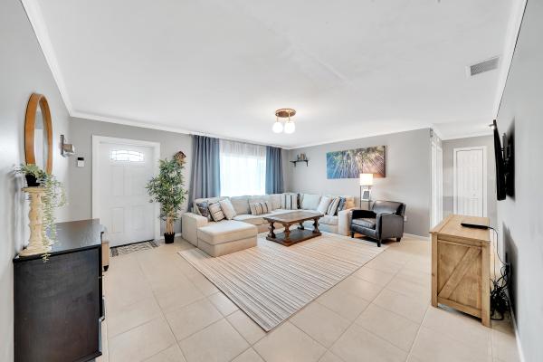 Palmetto Pines, 10915 Eureka St, Boca Raton, Florida 33428, image 1