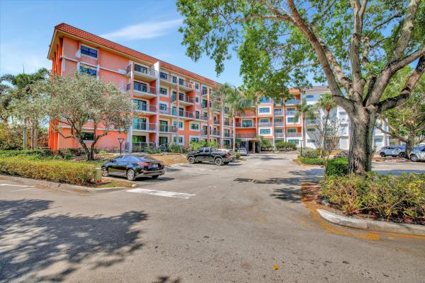 River Reach, 900 River Reach Dr #110, Fort Lauderdale, Florida 33315, image 1