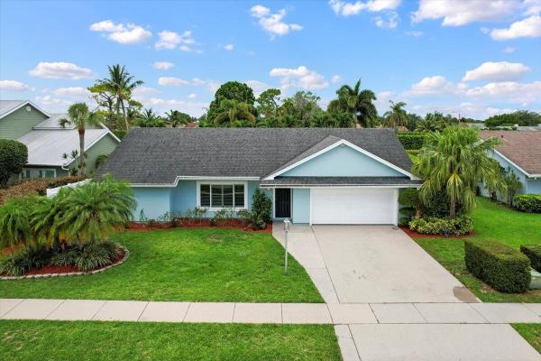 Lakes Of Lantana, 5143 Whitewood Way, Lake Worth Beach, Florida 33467, image 1