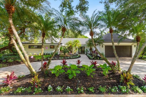 Boca Bath & Tennis Club, 2824 Banyan Boulevard Cir, Boca Raton, Florida 33431, image 1