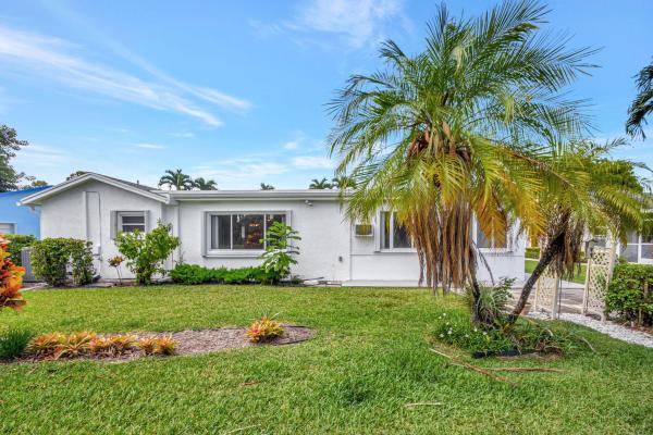 Lucerne Homes East, 6364 Summer Sky Ln, Greenacres, Florida 33463, image 3