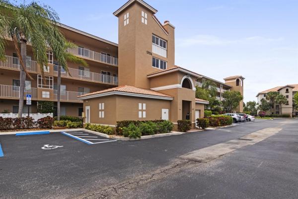 Regal Shores North At Coral Lakes, 5906 Crystal Shores Dr #202, Boynton Beach, Florida 33437, image 1