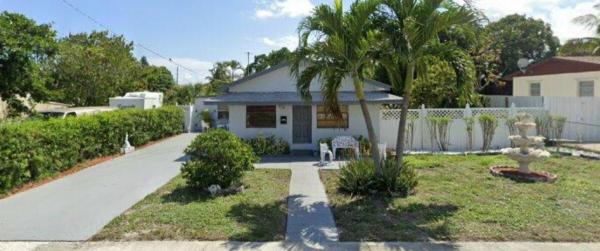 Lakeview Ridge, 834 Kaye St, West Palm Beach, Florida 33405, image 1