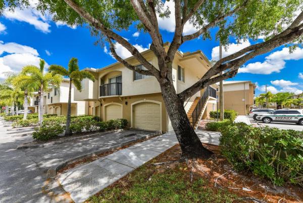 Grand View At Crestwood, 1200 S Crestwood Ct #1210, Royal Palm Beach, Florida 33411, image 1