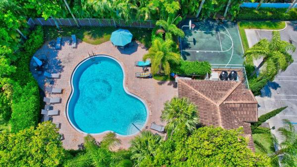 Legacy At Sherwood Forest, 4404 Regal Ct, Delray Beach, Florida 33445, image 1
